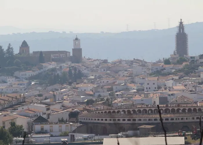 Plaza De Toros 아파트 *