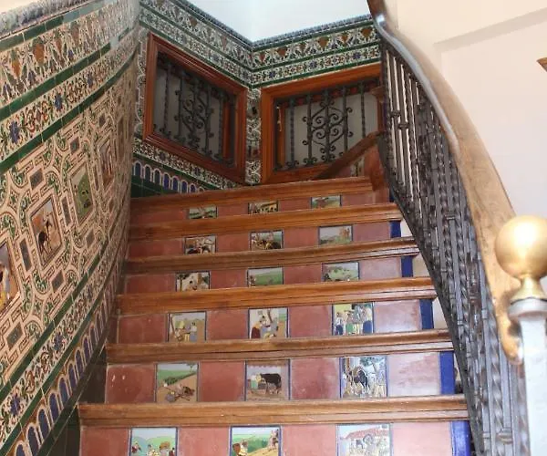 Plaza De Toros * 헤레스 데 로스 카바예로스